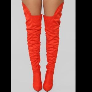NWOT-Thigh High Suede boots (THE COLOR IS BLACK-NOT RED)
